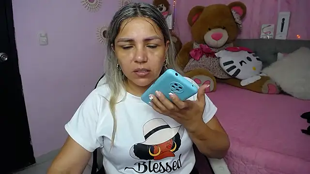 cum bigass online show from November 6, 12:17 pm