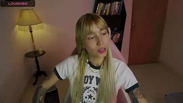 Saucy Jenn online show from February 7, 2:59 am