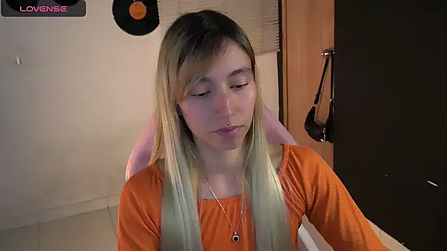 Saucy Jenn online show from June 7, 2:16 am