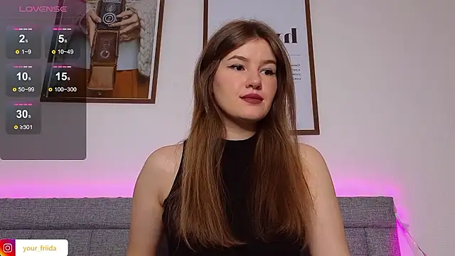 Snapshot of alwaysfrida chatting on December 7, 9:44 pm alwaysfrida online show from December 7, 9:44 pm