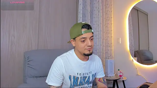 alejandro calderon1 online show from November 22, 3:49 am