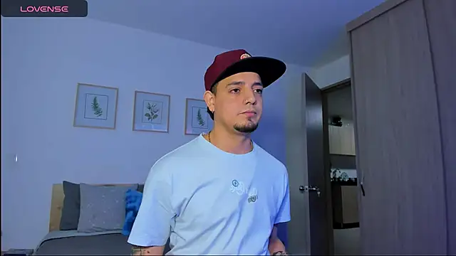 alejandro calderon1 online show from November 27, 12:56 am