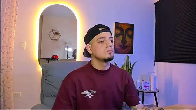 alejandro calderon1 online show from February 4, 10:15 pm