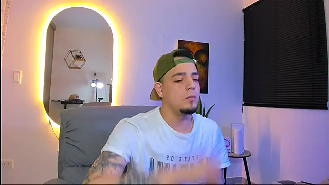 alejandro calderon1 online show from February 13, 6:42 am