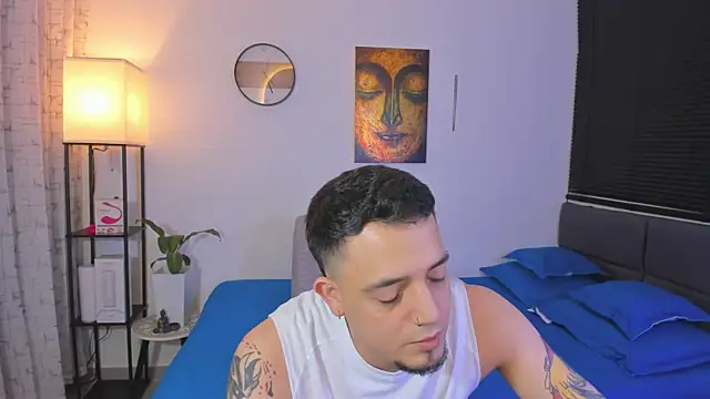alejandro calderon1 online show from May 18, 1:35 am