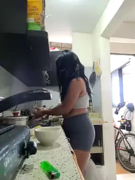 Hannah-grace online show from December 16, 1:32 pm