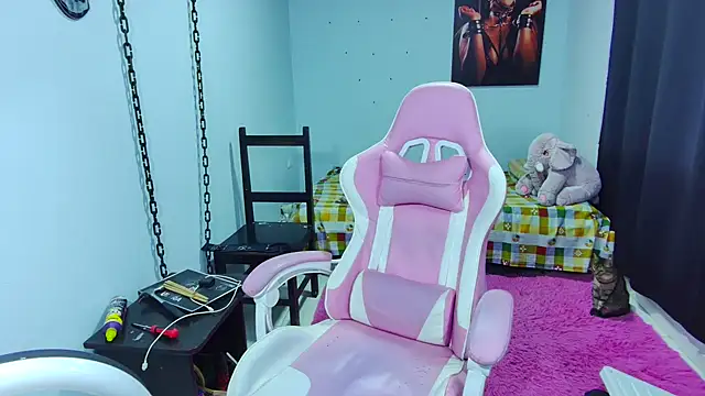 Hannah-grace online show from February 2, 10:57 am