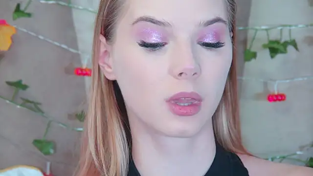 Snapshot of GentleRossi chatting on October 10, 3:11 pm GentleRossi online show from October 10, 3:11 pm