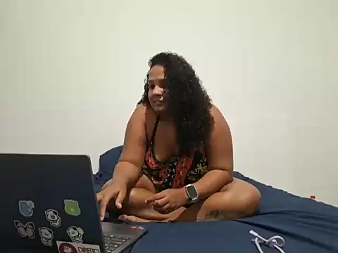 Snapshot of LaryBombom chatting on September 28, 9:31 pm LaryBombom online show from September 28, 9:31 pm
