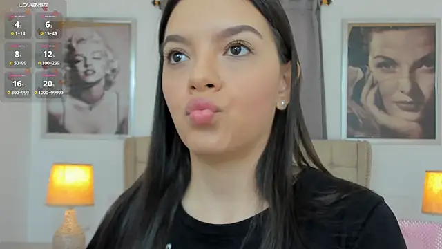 Snapshot of Beautyari_ chatting on October 8, 12:14 pm Beautyari online show from October 8, 12:14 pm