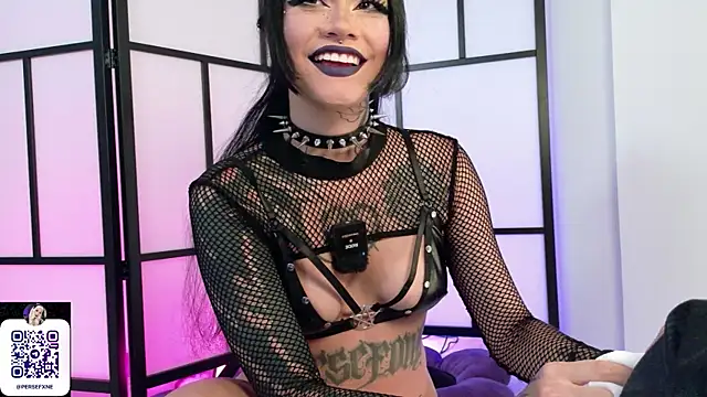 damnliciousss online show from May 16, 11:36 pm