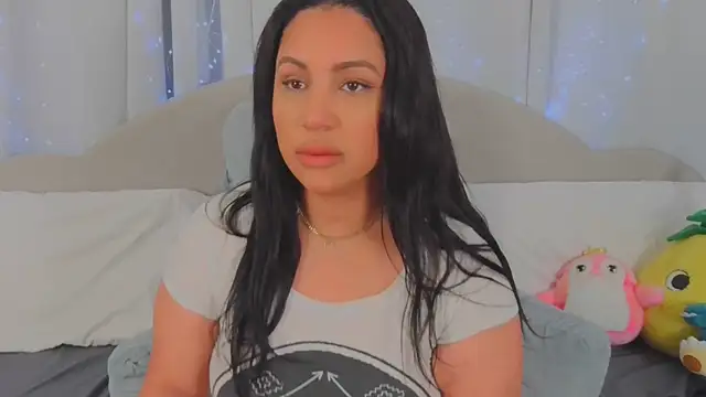 MeghanXO online show from May 3, 12:22 pm