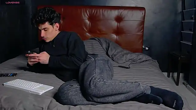 DanielCrush1 online show from May 19, 8:37 pm
