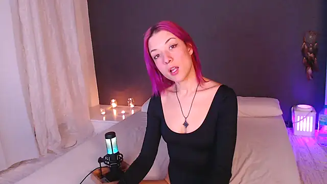 KarlaLuar  online show from January 28, 6:17 pm