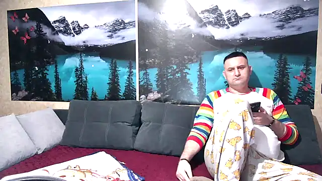 Snapshot of Big_Boss55 chatting on October 18, 9:43 am Big Boss55 online show from October 18, 9:43 am