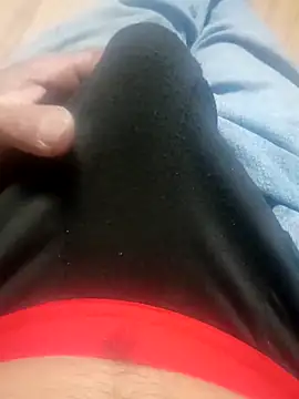 Snapshot of juice753 chatting on December 19, 9:33 pm juice753 online show from December 19, 9:33 pm