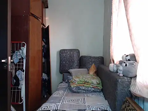 Snapshot of BustyBlond chatting on January 13, 5:55 am BustyBlond online show from January 13, 5:55 am
