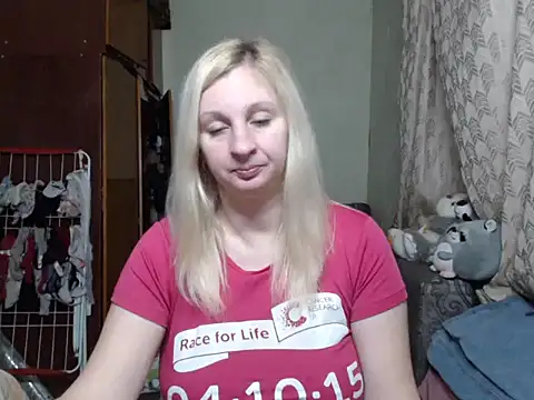 Snapshot of BustyBlond chatting on January 14, 4:08 pm BustyBlond online show from January 14, 4:08 pm