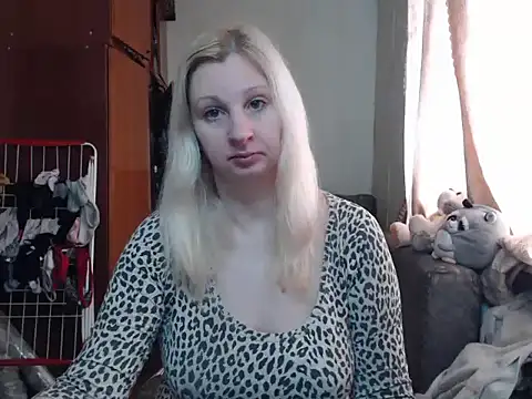 Snapshot of BustyBlond chatting on January 30, 9:57 am BustyBlond online show from January 30, 9:57 am