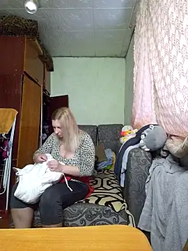 BustyBlond online show from March 1, 4:25 am