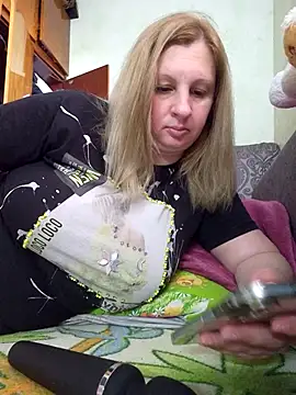 BustyBlond online show from May 11, 4:26 pm