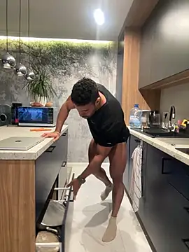 izaak lover online show from October 28, 12:47 am