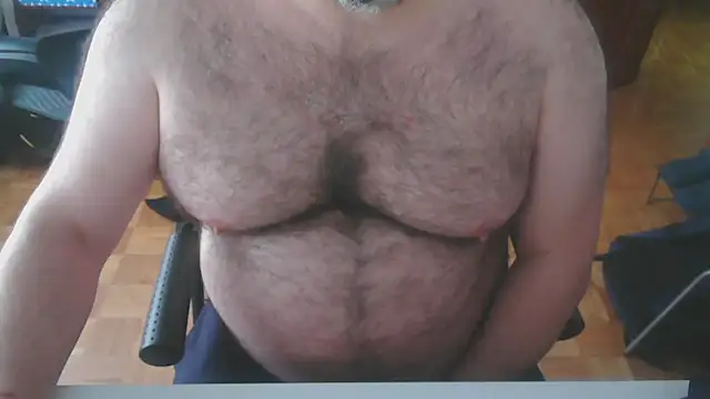 Snapshot of mikeyhotbear chatting on February 10, 4:58 pm mikeyhotbear online show from February 10, 4:58 pm