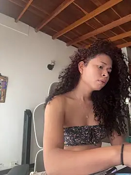 GabriSaenz online show from May 12, 1:41 pm