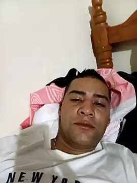 Snapshot of EISONREINA11 chatting on September 28, 2:55 pm EISONREINA11 online show from September 28, 2:55 pm