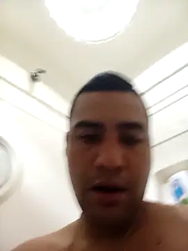 Snapshot of EISONREINA11 chatting on October 12, 2:43 am EISONREINA11 online show from October 12, 2:43 am