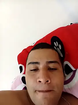 Snapshot of EISONREINA11 chatting on October 14, 1:17 am EISONREINA11 online show from October 14, 1:17 am