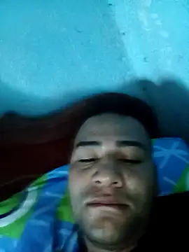 Snapshot of EISONREINA11 chatting on November 4, 1:10 pm EISONREINA11 online show from November 4, 1:10 pm