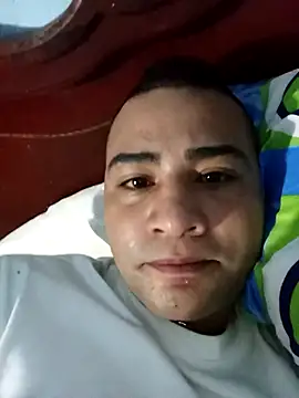 Snapshot of EISONREINA11 chatting on November 6, 11:22 am EISONREINA11 online show from November 6, 11:22 am