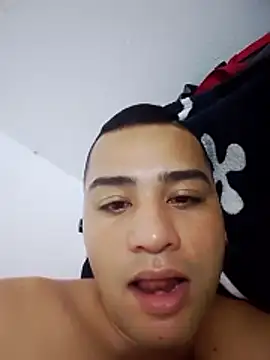 Snapshot of EISONREINA11 chatting on January 10, 3:41 am EISONREINA11 online show from January 10, 3:41 am