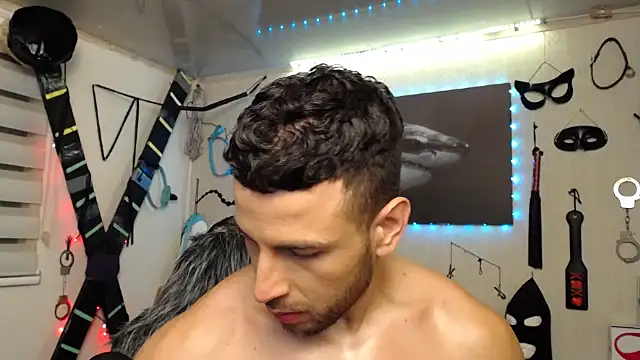 Snapshot of bayronfit chatting on March 16, 3:36 am bayronfit online show from March 16, 3:36 am