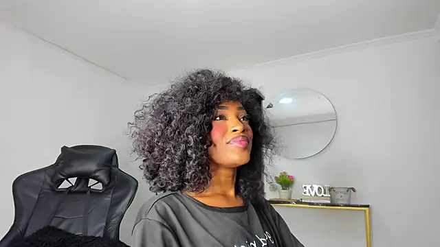 Emattaylor online show from November 21, 12:59 pm