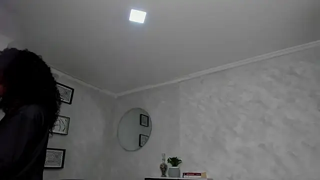 Snapshot of Emattaylor chatting on April 8, 10:59 am Emattaylor online show from April 8, 10:59 am