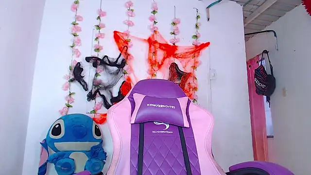 Briannabrachho online show from November 18, 3:05 pm