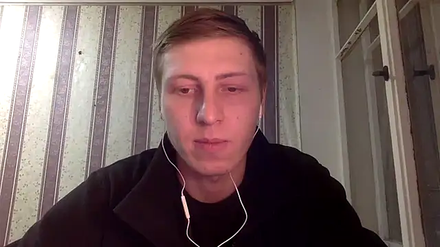 darienlarge online show from December 3, 4:39 pm