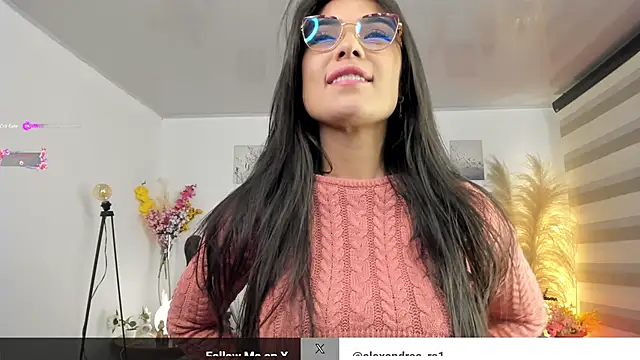 Snapshot of Alexandra_ra chatting on January 21, 11:24 pm Alexandra ra online show from January 21, 11:24 pm