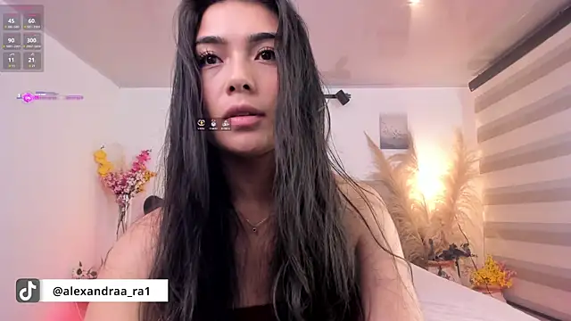Snapshot of Alexandra_ra chatting on February 17, 4:53 am Alexandra ra online show from February 17, 4:53 am