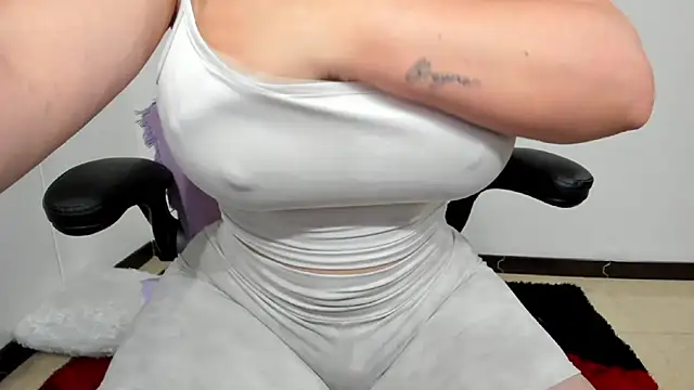 Emiily 88 online show from January 2, 11:09 am