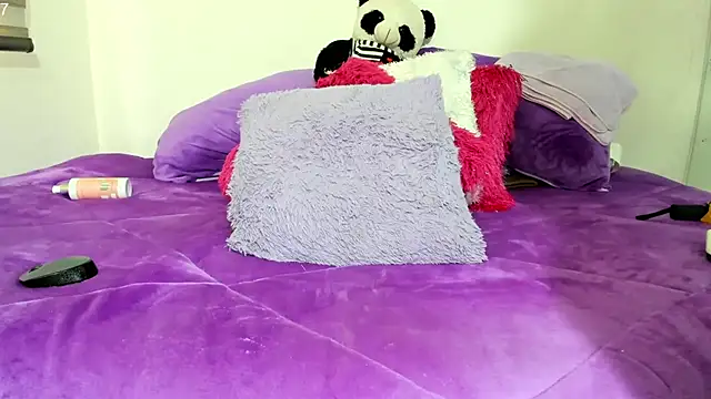 Emiily 88 online show from February 18, 9:42 pm