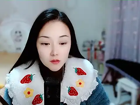 Snapshot of Angel-C chatting on December 23, 1:18 am Angel-C online show from December 23, 1:18 am