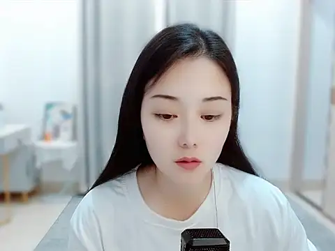 Snapshot of Angel-C chatting on February 10, 1:24 am Angel-C online show from February 10, 1:24 am