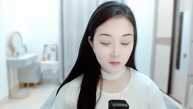 Snapshot of Angel-C chatting on February 14, 1:34 am Angel-C online show from February 14, 1:34 am