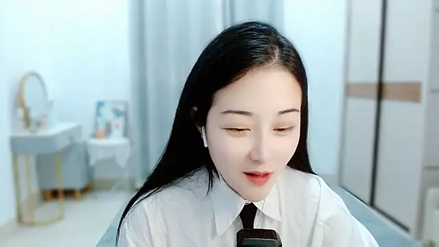 Snapshot of Angel-C chatting on February 28, 1:47 am Angel-C online show from February 28, 1:47 am