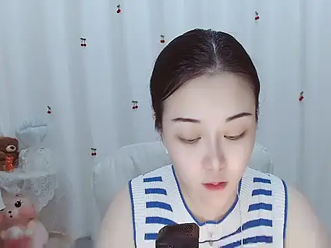 Snapshot of Angel-C chatting on October 2, 1:23 am Angel-C online show from October 2, 1:23 am