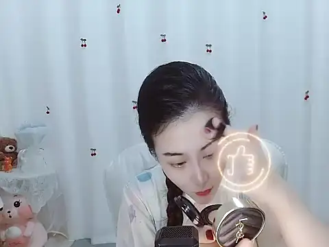 Snapshot of Angel-C chatting on October 3, 1:35 am Angel-C online show from October 3, 1:35 am