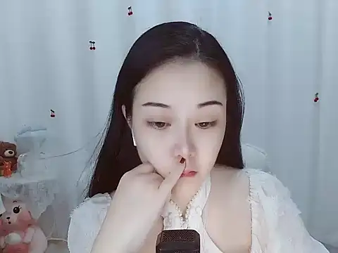 Snapshot of Angel-C chatting on October 4, 1:36 am Angel-C online show from October 4, 1:36 am